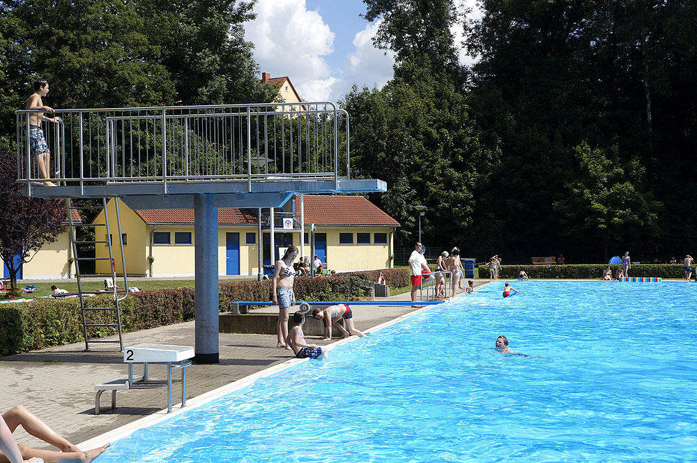 Sprungturm im Freibad Weißenborn