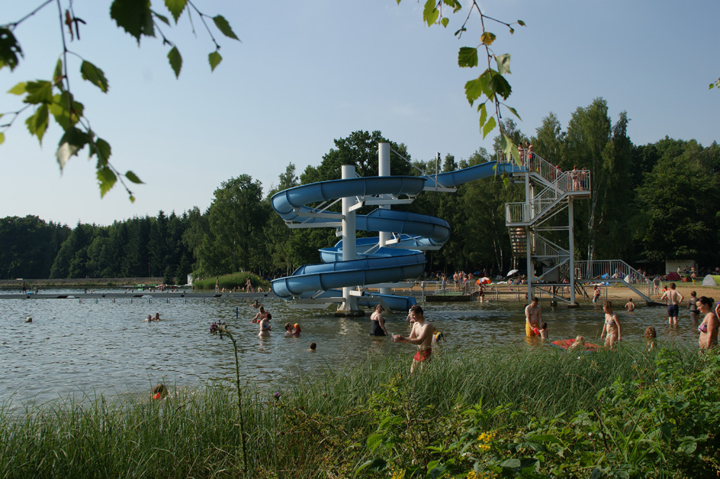 Rutsche im Waldbad Erzengler