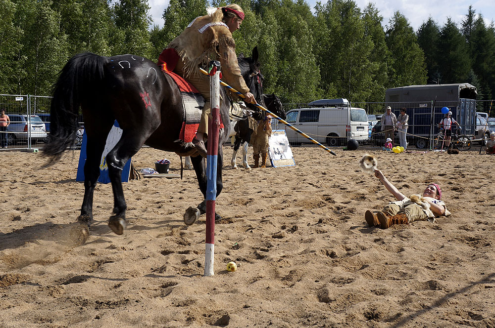 Indianer Stunt Show beim Country- und Rodeofest in Pfaffroda
