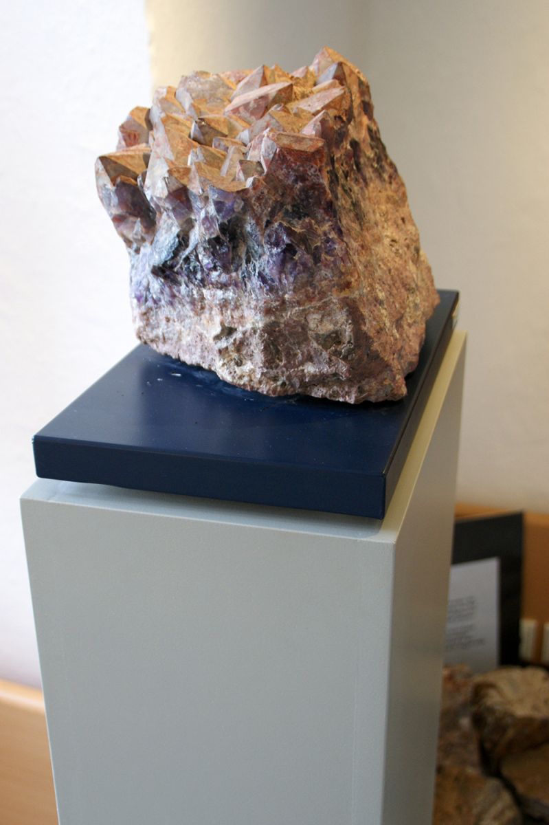 Steinausstellung Land der Amethyste