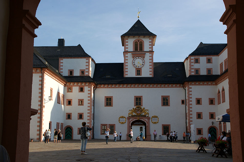 Schloss Augustusburg - Blick auf Schlosshof