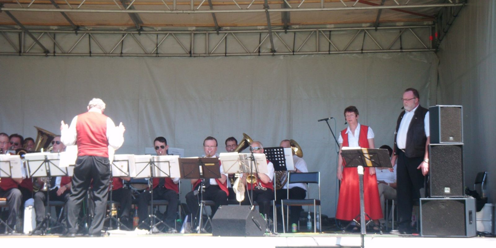 Bergkapelle beim musizieren zum Pfingstfest 