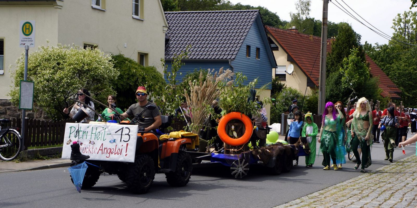 Festumzug zum Dorffest Lichtenberg