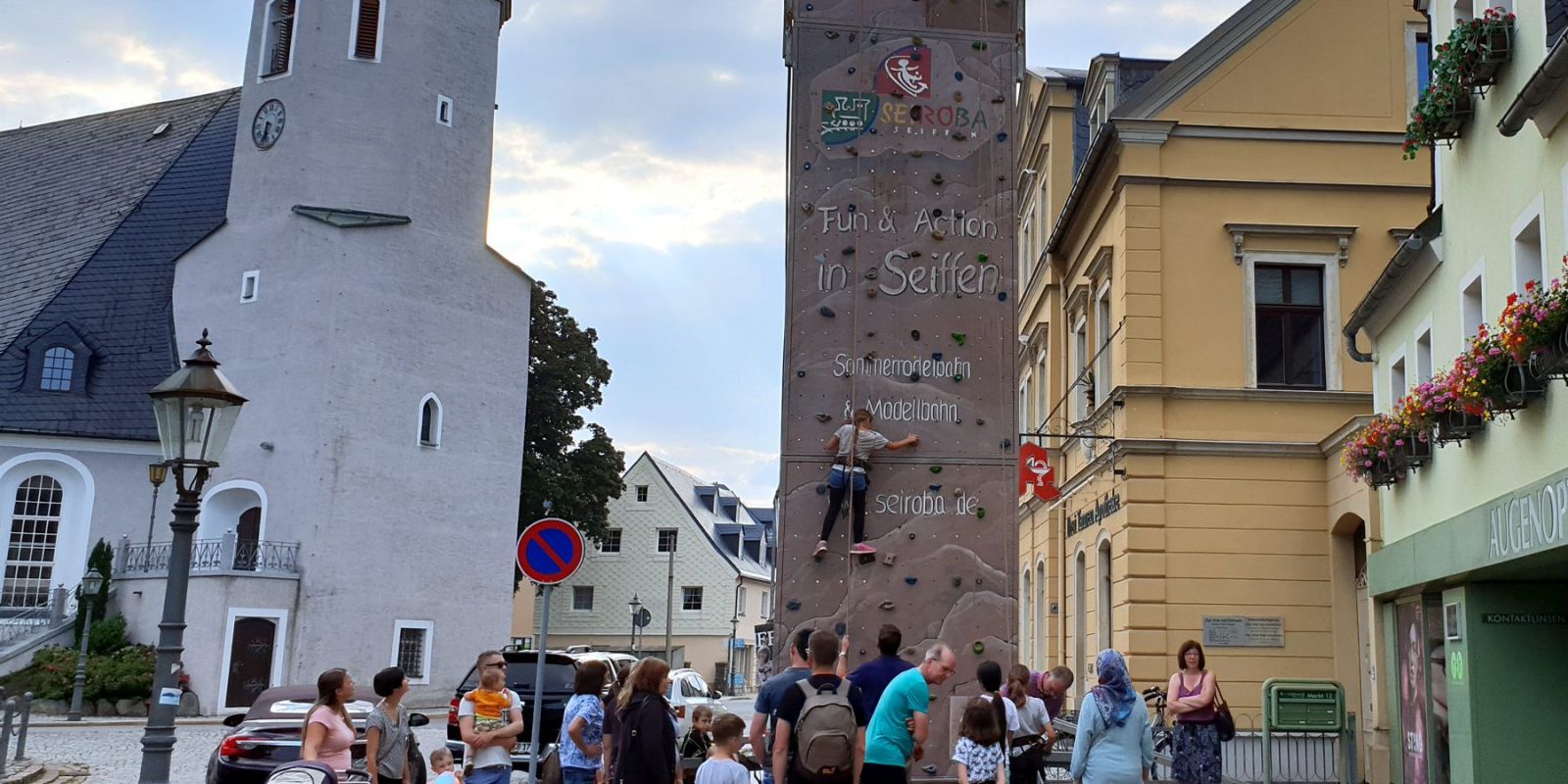Auch fï¿½r die kleinen Besucher des Straï¿½enfestes gibt es Attraktionen