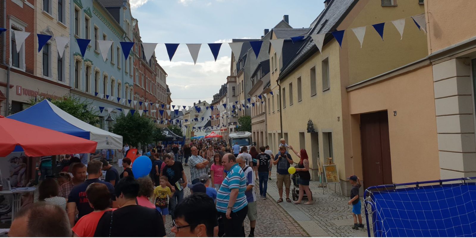 Das Straï¿½enfest Olbernhau lockt viele Besucher an