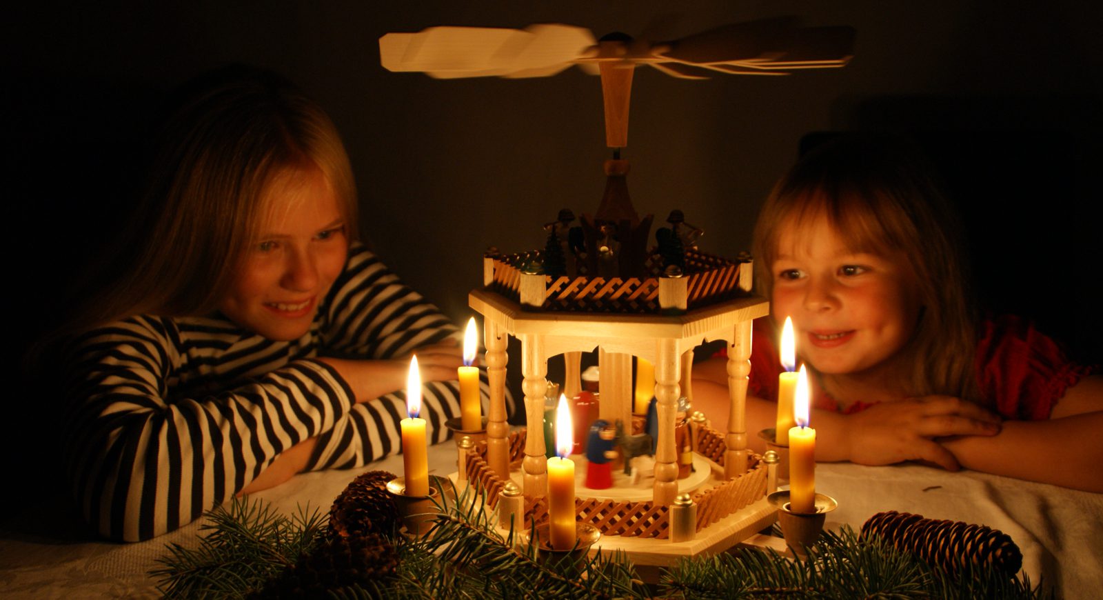 Weihnachtspyramide Erzgebirge