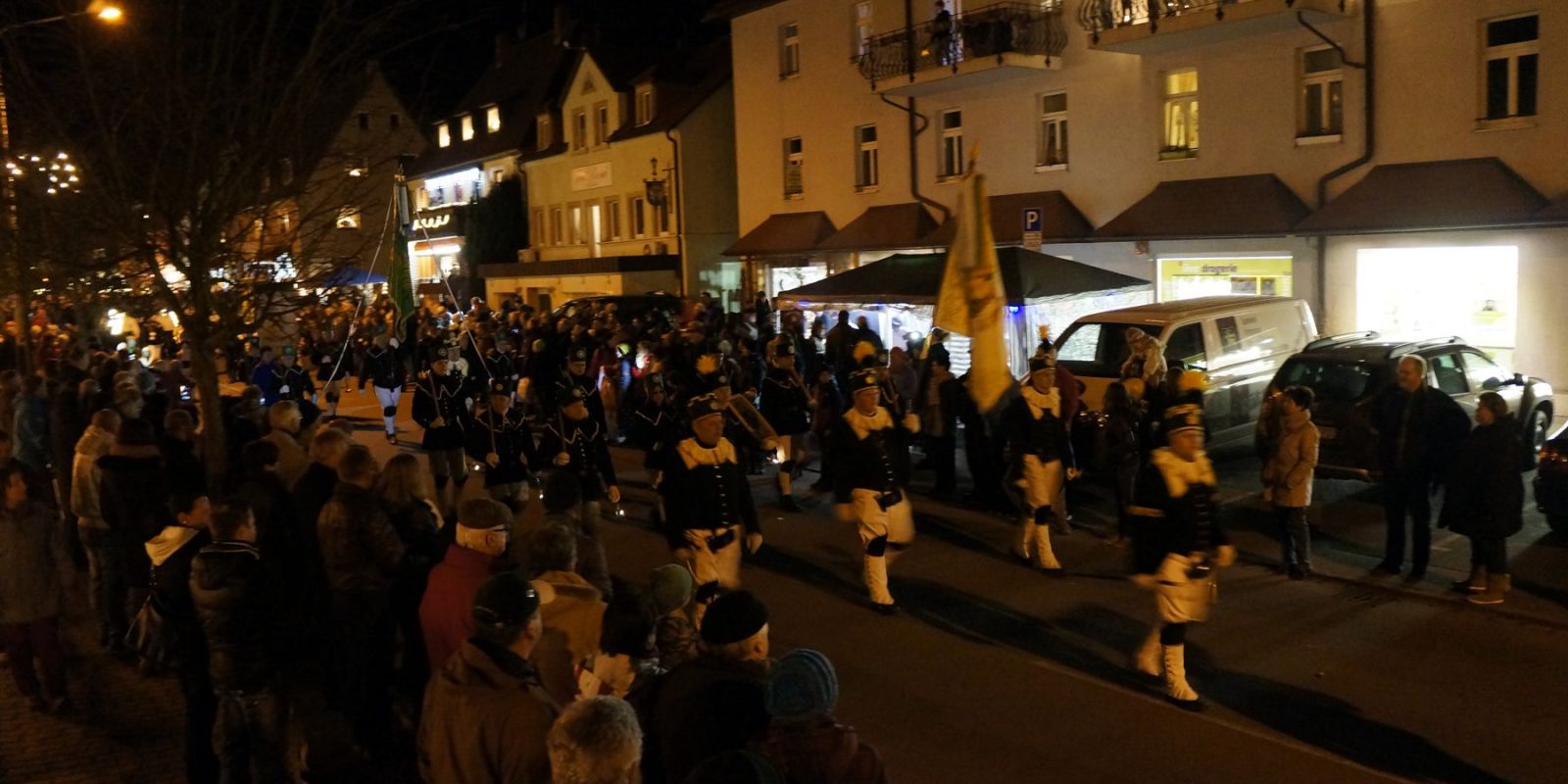Bergmannsaufzug in Berggießhübel zum Lichterfest